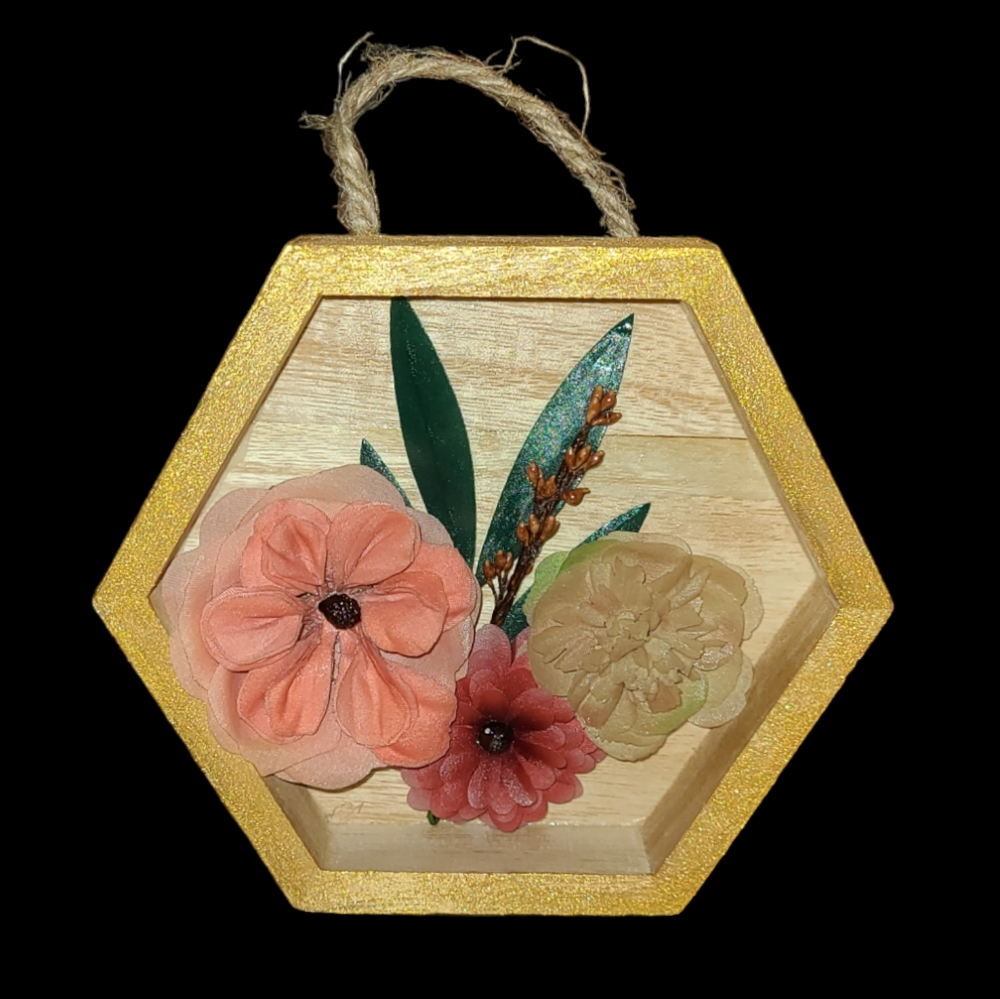 Hexagon shadow box gold 5.9in X 5.1in